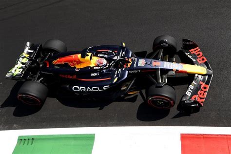 Max Verstappen domine les premiers essais libres à Monza.